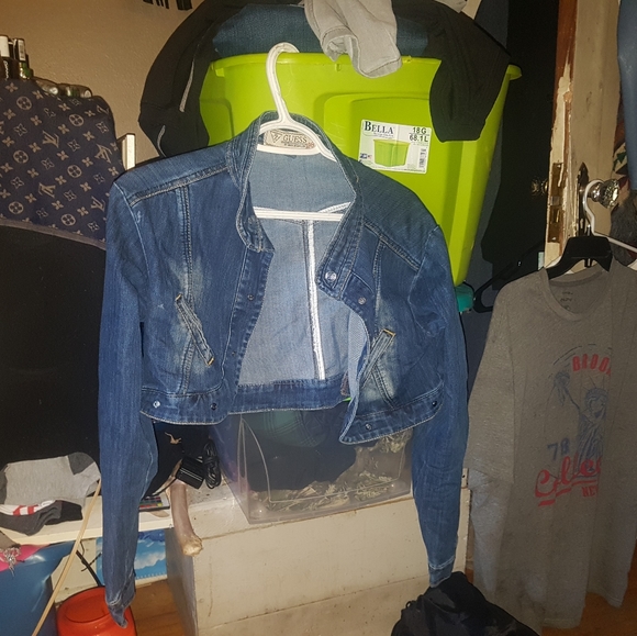 Guess Bolero Style Jean Jacket - Picture 2 of 2